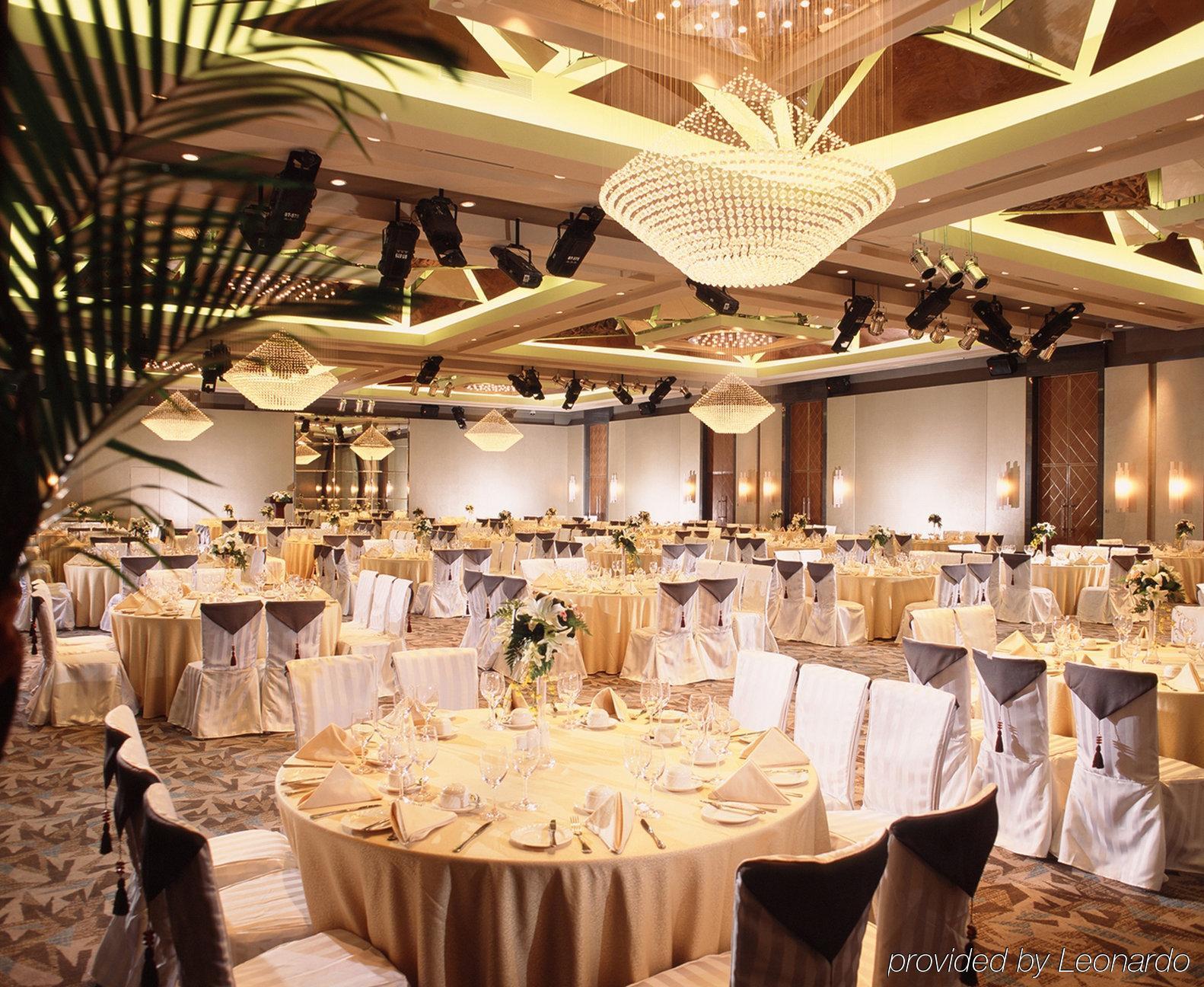 Hotel Nikko Тяньцзінь Ресторан фото The Grand Ballroom