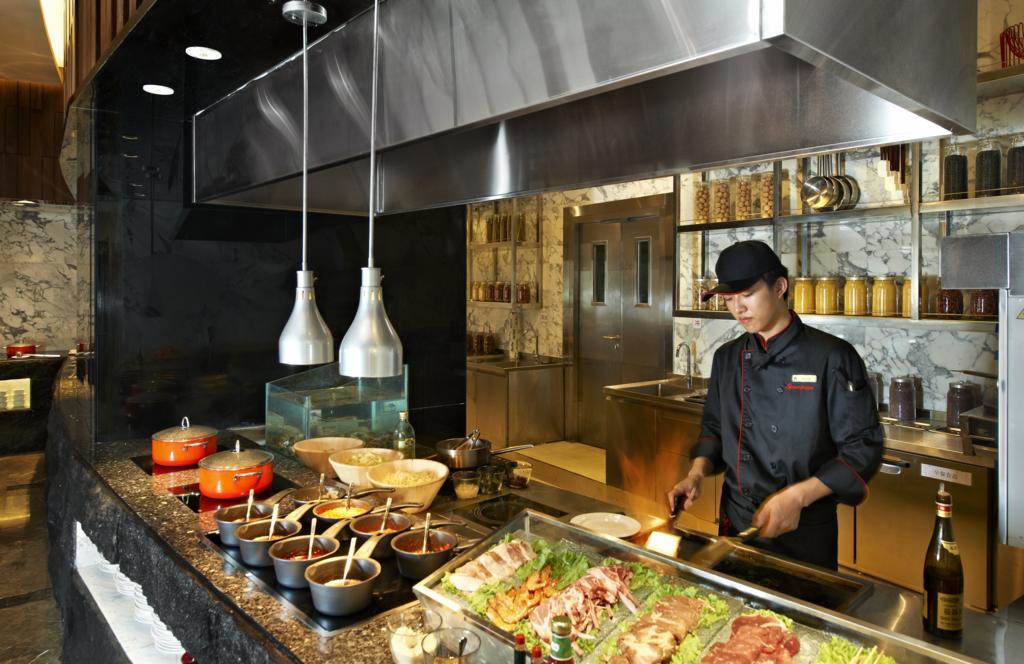 Hotel Nikko Тяньцзінь Екстер'єр фото A live kitchen at a hotel
